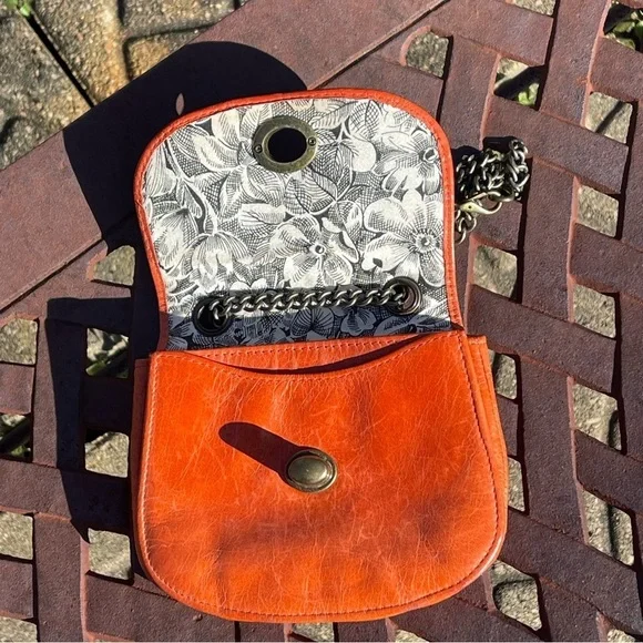 Vintage Hobo Orange Leather Distressed Crossbody Bag - Picture 5 of 7